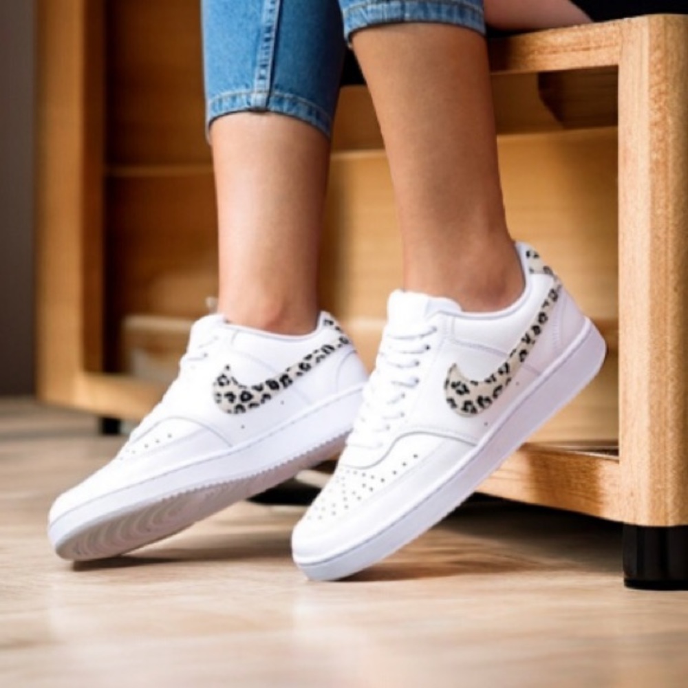 Nike Court Vision Low Sz 7 White Leopard Swoosh Print DD9665-100 Cheetah Sneaker